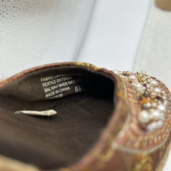 Xhilaration Vintage Wedge Beaded Brocade Fabric women’s size 6 1/2 - Picture 8 of 12